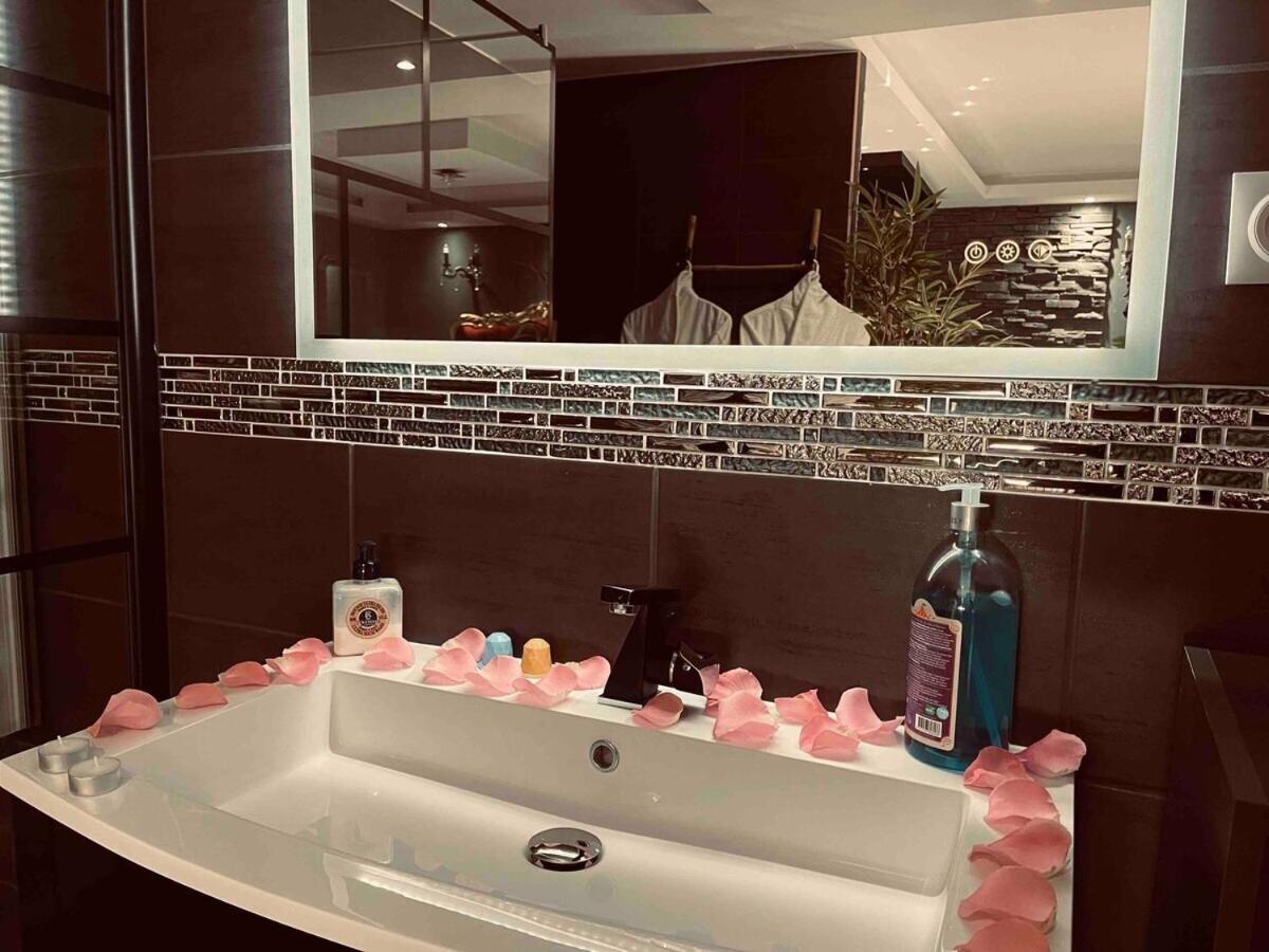 O Venus Spa Sin-le-Noble Ngoại thất bức ảnh