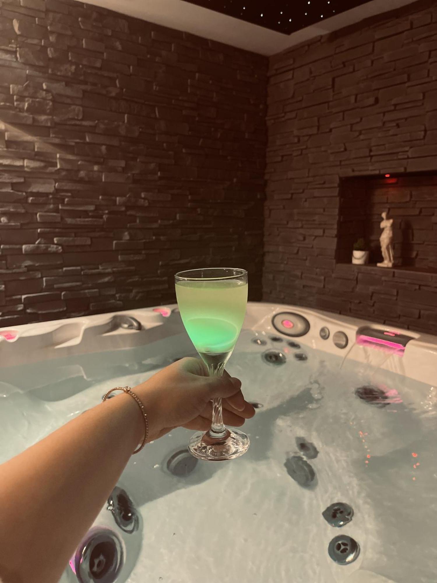 O Venus Spa Sin-le-Noble Ngoại thất bức ảnh